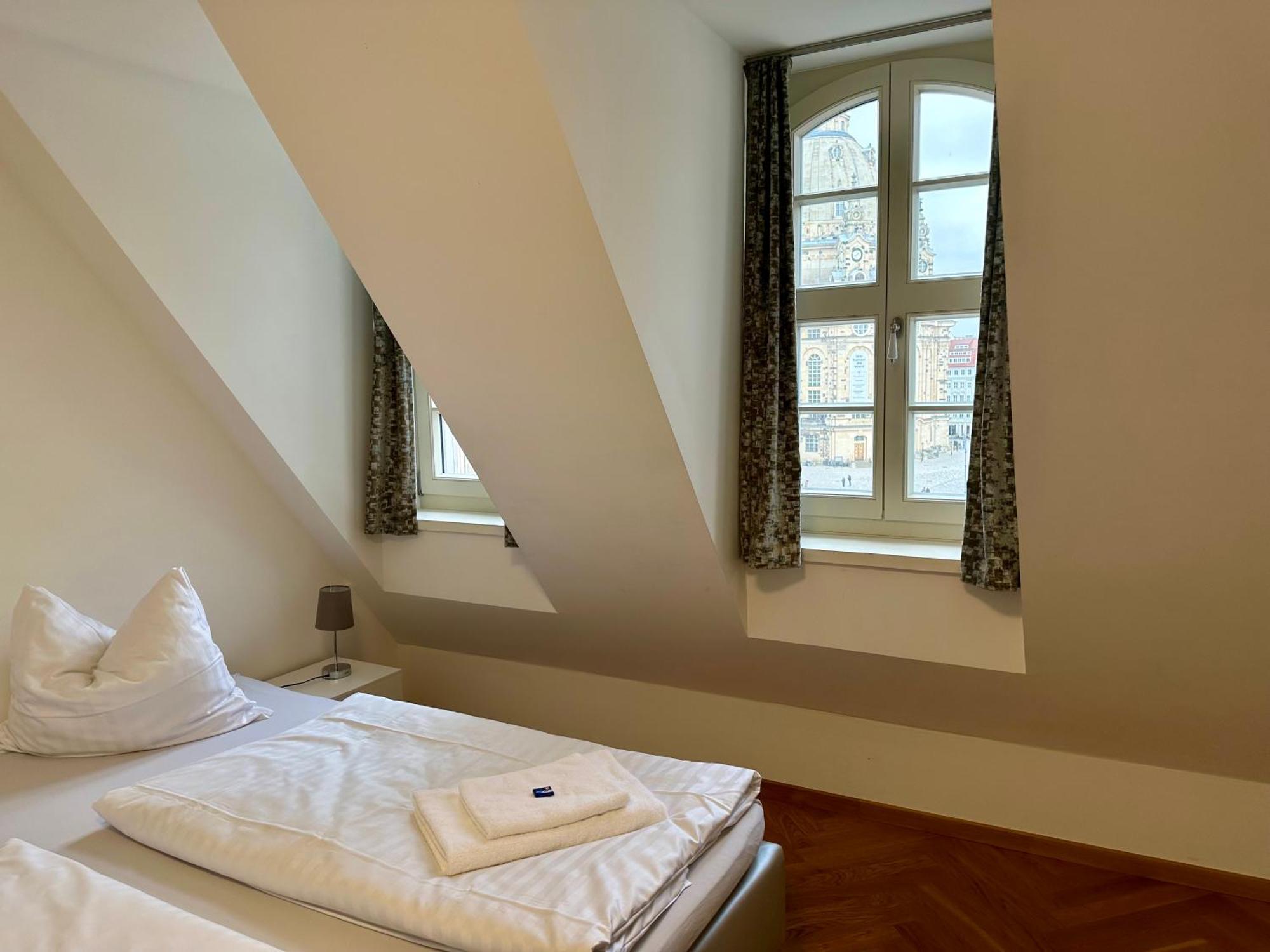 Exklusives Apartment Mit Einmaligem Blick Zur Frauenkirche - Parkplatz Kostenfrei Dresden Exterior foto